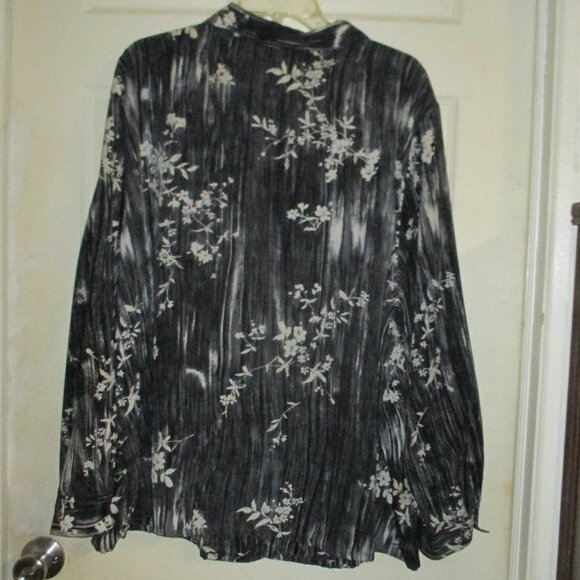 Shirt: “Jordan Woman” Sz:24, Button Down, Long Sleeve, Black-White Floral Print - Picture 2 of 8